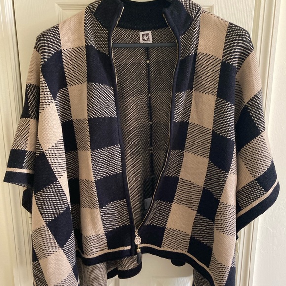 Anne Klein Tan blk Cape/ Sweater - Picture 4 of 9